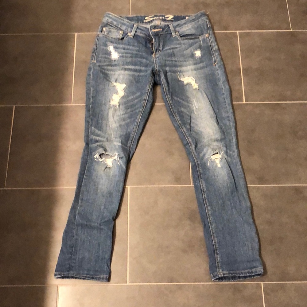 Seven Slim Straight Distressed Jeans 👖